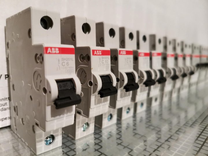 Оптовые поставки продукции ABB от СКМ-Электро