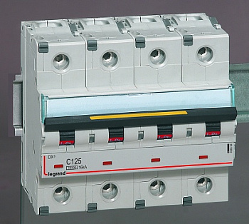 Автоматический выключатель DX³ 10000 - 16 кА - тип характеристики С - 4П - 400 В~ - 125 А - 6 модулей